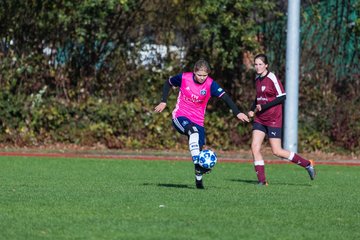 Bild 350 - B-Juniorinnen Halstenbek-Rellingen - Hamburger SV 2 : Ergebnis: 3:8